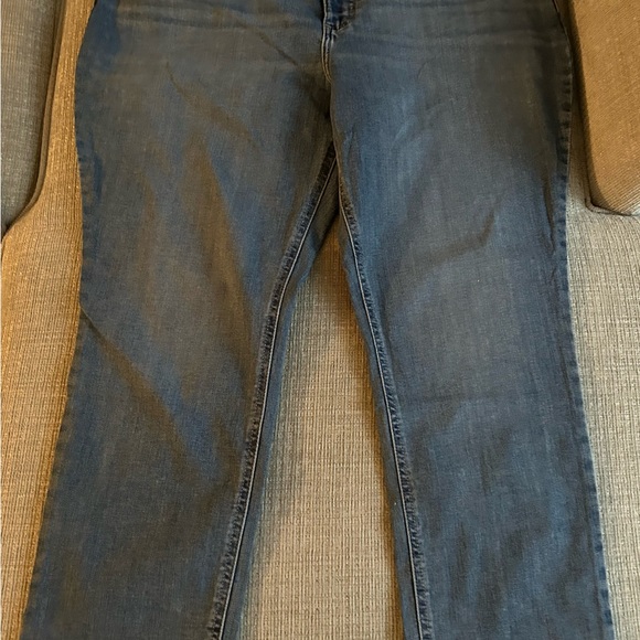 LEE Midrise Regular Fit Straight Jeans, size 20W Petite, NWT - Picture 5 of 10